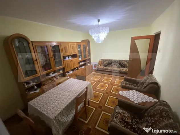 Apartament 3 camere, etaj intermediar, zona Belvedere