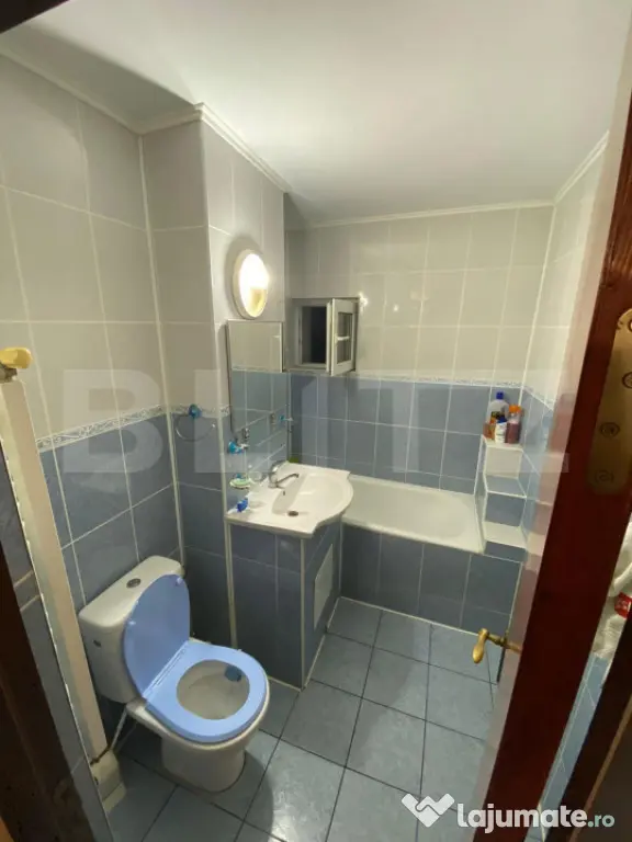 Apartament 3 camere, etaj intermediar, zona Belvedere