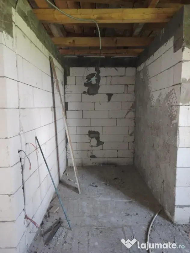 Casă tip duplex de vânzare, 144 mp, zona Jumbo Craiova