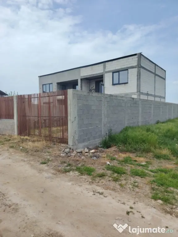 Casă tip duplex de vânzare, 144 mp, zona Jumbo Craiova