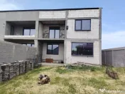 Casă tip duplex de vânzare, 144 mp, zona Jumbo Craiova 
