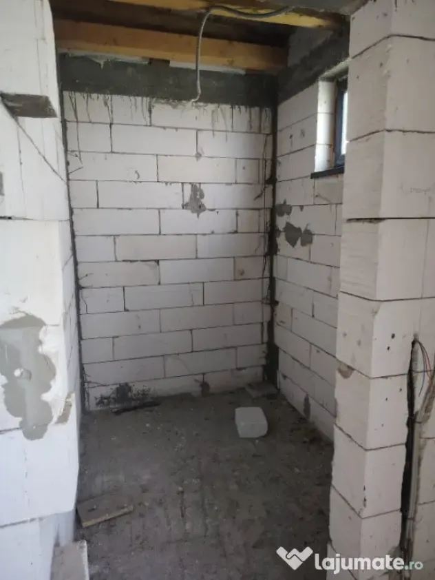 Casă tip duplex de vânzare, 144 mp, zona Jumbo Craiova