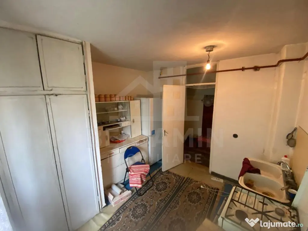 Apartament 2 camere semidecomandat spatios 56mp Rovine MOL