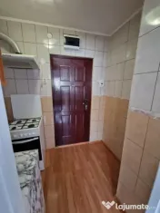 Apartament 2 camere - zona Tractorul 