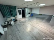 Spatiu comercial, 100 mp cladire, 200 mp curte/parcare, zona 