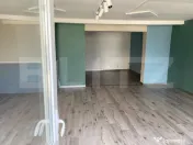 Spatiu comercial, 100 mp cladire, 200 mp curte/parcare, zona 