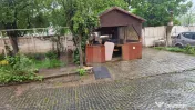 Apartament 2 camere decomandat cu 104 mp teren in acte etaj