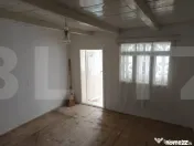 Casă + 2.700 mp teren în Leorda - La strada principală - 