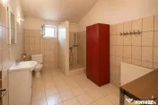 Spatiu comercial afacere functionala: brutarie,rute de distr 