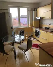 Apartament modern cu 2 parcari, zona Farmec 