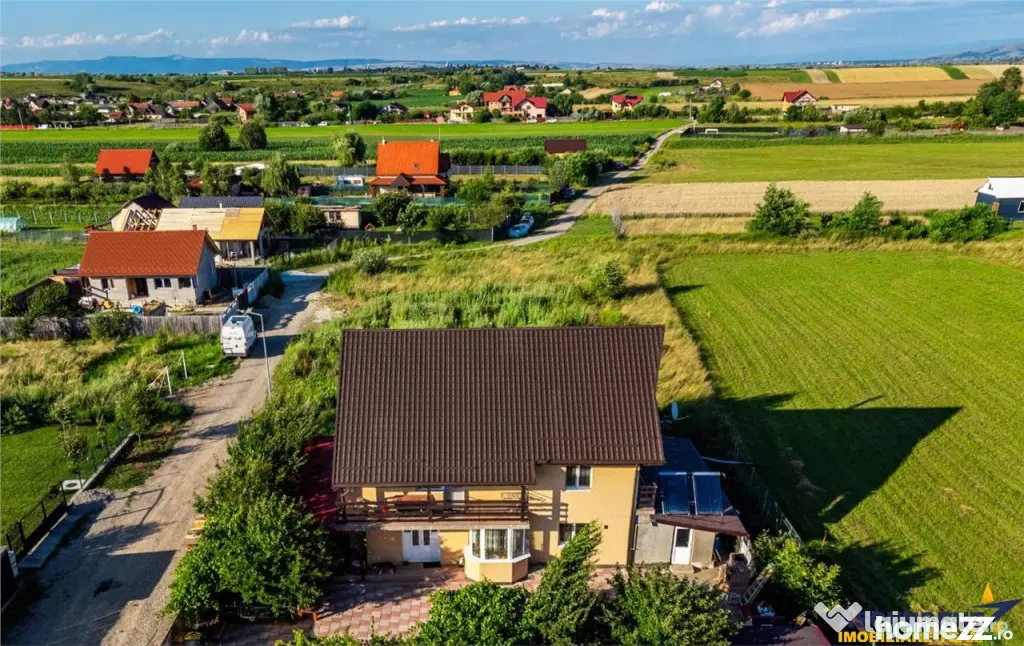 Vila luminoasa, gradina, priveliste panoramica spre munti, H