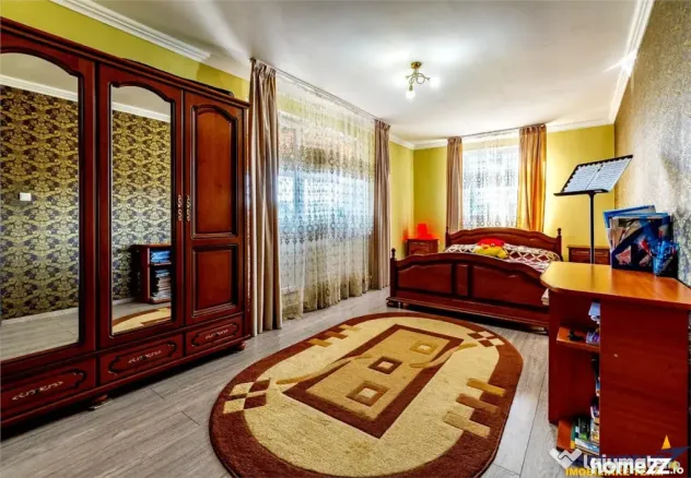 Vila luminoasa, gradina, priveliste panoramica spre munti, H