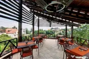 Pensiune Activă & Vilă Premium pe Drumul Poienii | Vedere 