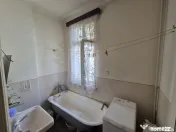 Apartament sic intr-un bloc vila interbelica 