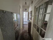 Apartament sic intr-un bloc vila interbelica 