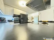 LIVEFilm! Resedinta de elita design aparte, amplasament apre 