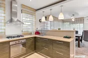 VANZARE Vilă PREMIUM cu 6 camere în zona Central, OTOPENI 
