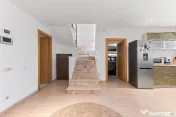 VANZARE Vilă PREMIUM cu 6 camere în zona Central, OTOPENI 