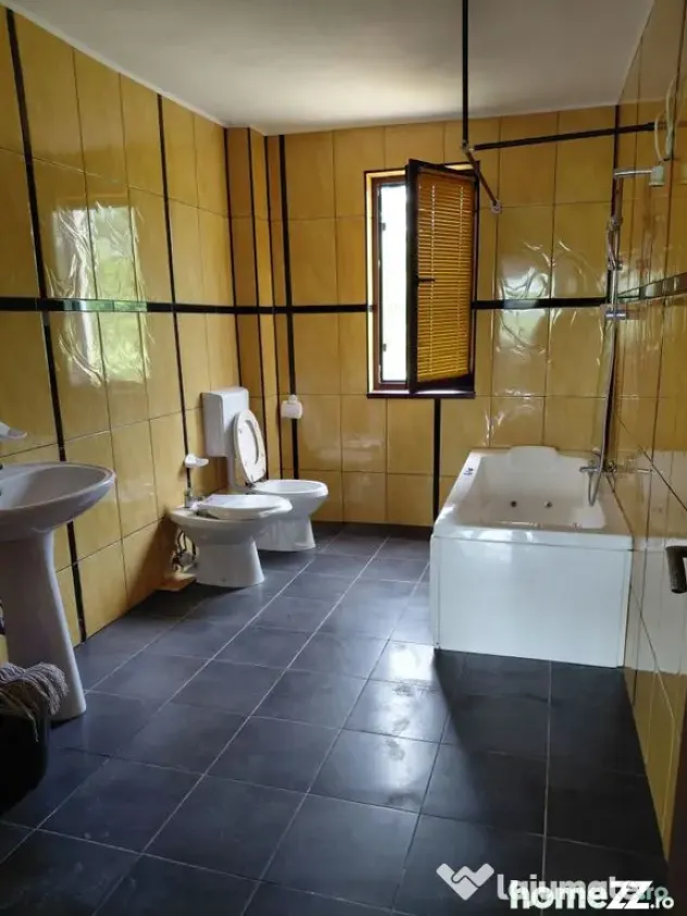 Casa P+1 zona Traian cu vedere la Brates - Galati (Galati)