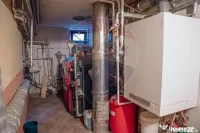 Casă / Vilă cu 10 camere de vânzare în zona Nord-Vest 