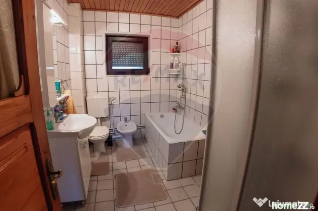 Casă / Vilă cu 10 camere de vânzare în zona Nord-Vest