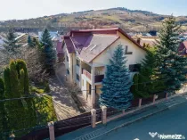 Casă / Vilă cu 10 camere de vânzare în zona Nord-Vest