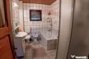 Casă / Vilă cu 10 camere de vânzare în zona Nord-Vest