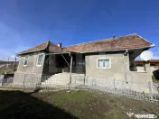 Casa la tara, 4000mp teren, utilitati, acces A10, sat Dumbra 