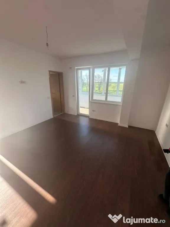 Apartament duplex 3 camere de vânzare în Techirghiol – m