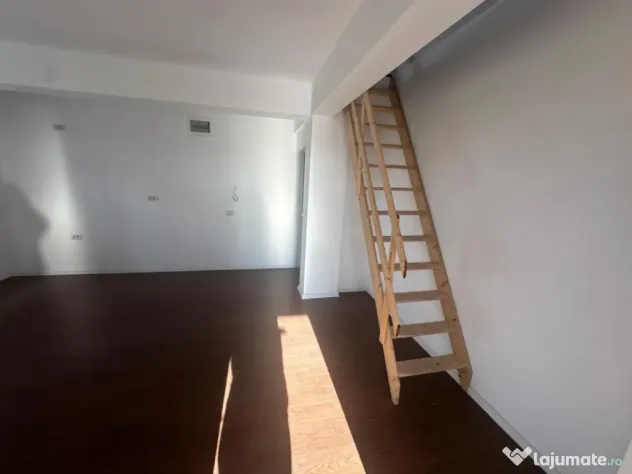 Apartament duplex 3 camere de vânzare în Techirghiol – m