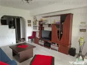 Apartament de 4 camere, cu centrala proprie, foarte spatios, 