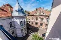 Apartament ultracentral cu 4 camere renovat recent Comisi... 