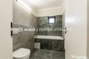 Apartament ultracentral cu 4 camere renovat recent Comisi... 