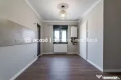 Apartament ultracentral cu 4 camere renovat recent Comisi... 