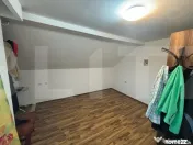 Casa in Vlaicu cu terasa , balcon si iarba verde 