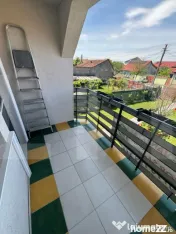 Casa in Vlaicu cu terasa , balcon si iarba verde 