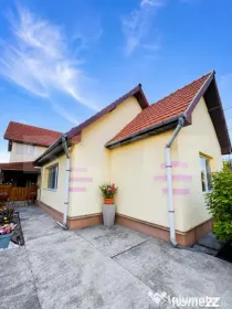 Casa cu etaj, 5 camere, 140 mp, zona Șarât, Câmpia Turzii