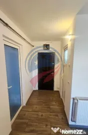 Garsonieră modernă de vânzare 