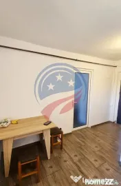 Garsonieră modernă de vânzare 