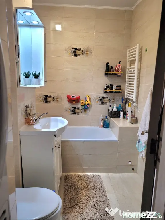 Apartament 2 camere, decomandat - zona Astra