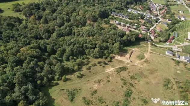 Teren intravilan pentru 4 imobile a cate 6 unitati, zona Epi
