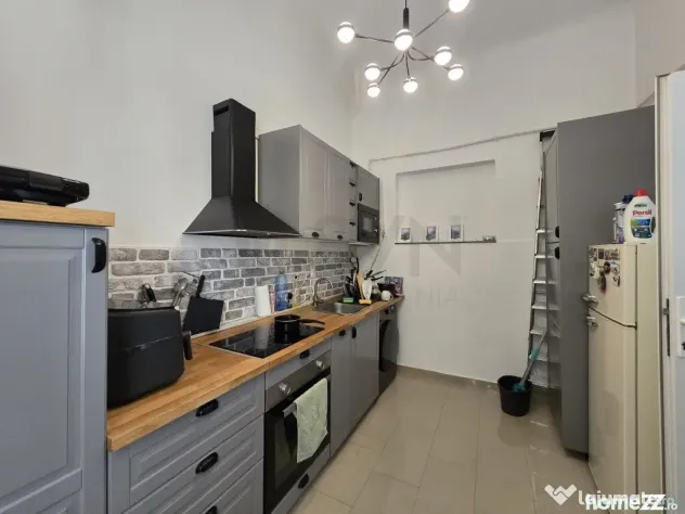 Garsoniera cu centrala proprie l complet mobilata si util...