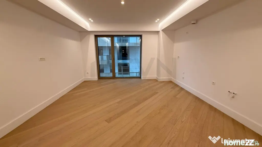 3 camere lux IANCU Nicolae