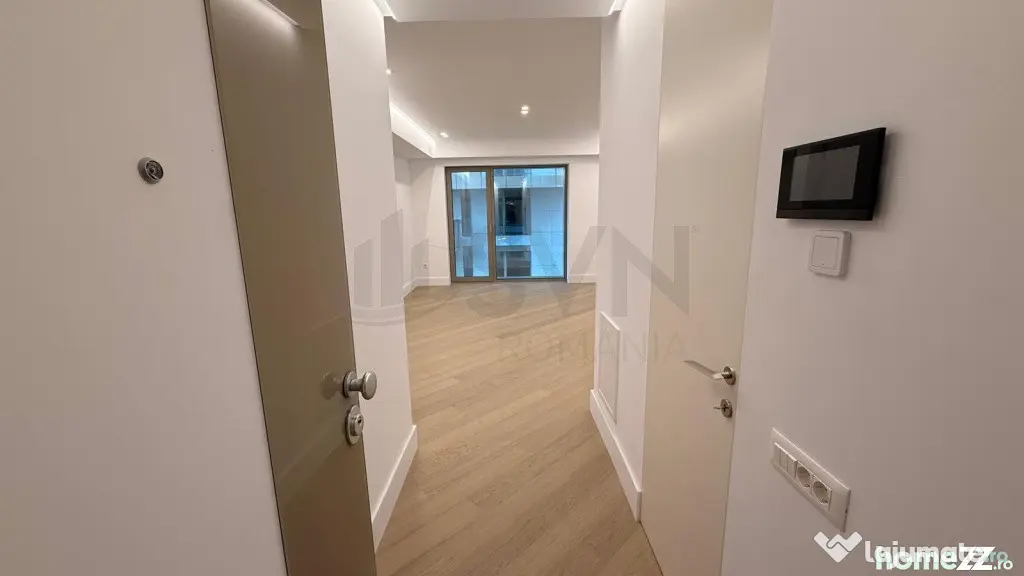 3 camere lux IANCU Nicolae