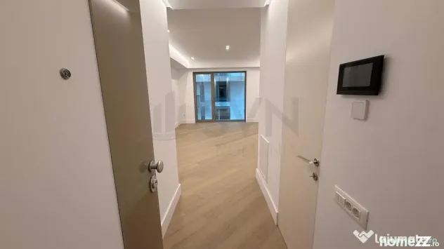 3 camere lux IANCU Nicolae