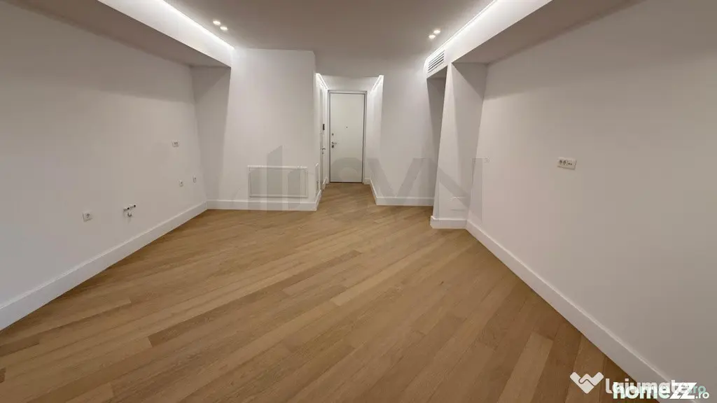 3 camere lux IANCU Nicolae