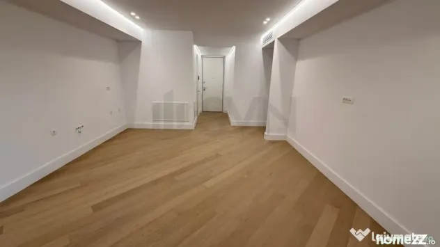 3 camere lux IANCU Nicolae