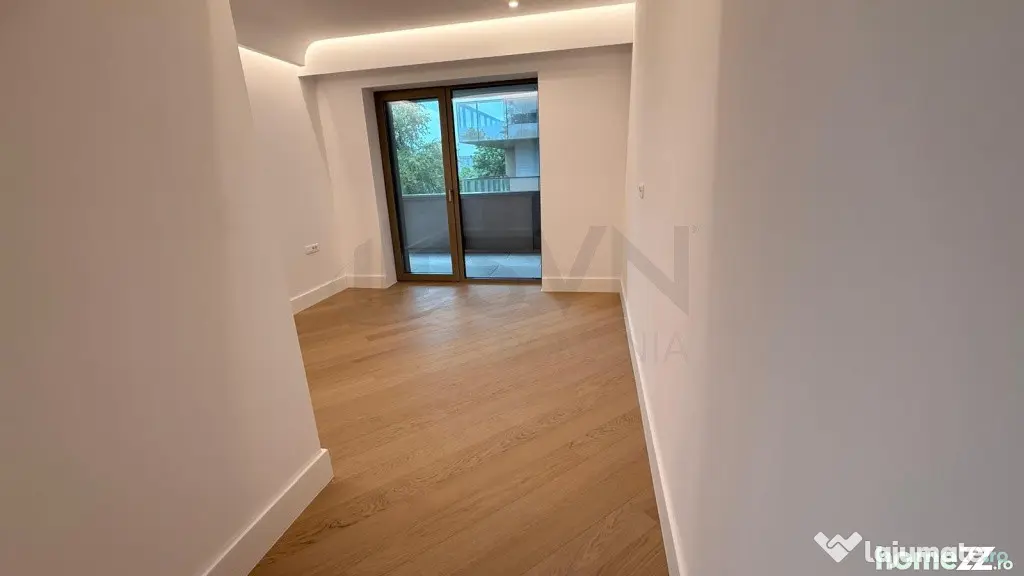 3 camere lux IANCU Nicolae