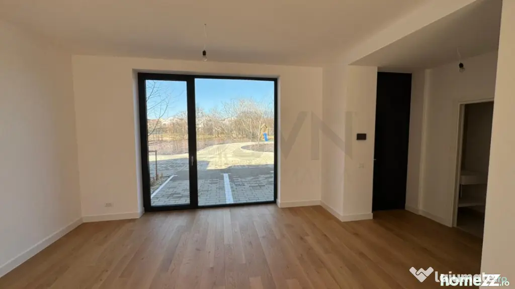 Vila cu deschidere la lacul Grivita