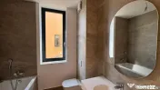 Vila cu deschidere la lacul Grivita 